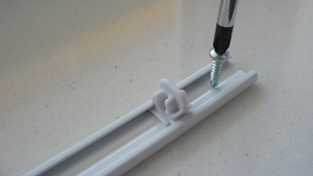 Montaza zascitne mreze pred padcem otroka. Zaščita za okna, balkone, terase in stopnišča.